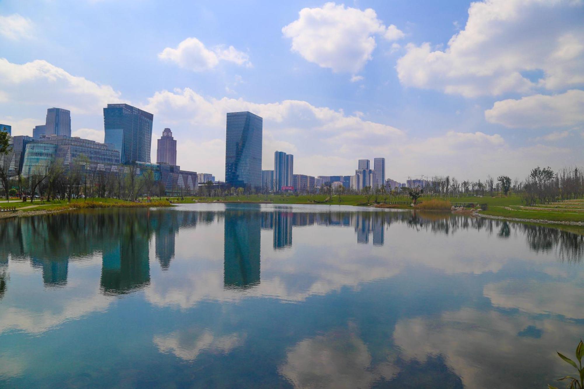 Holiday Inn Chengdu Century City-Easttower Экстерьер фото