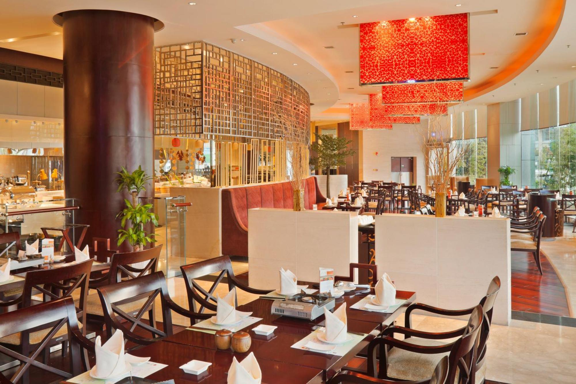 Holiday Inn Chengdu Century City-Easttower Экстерьер фото